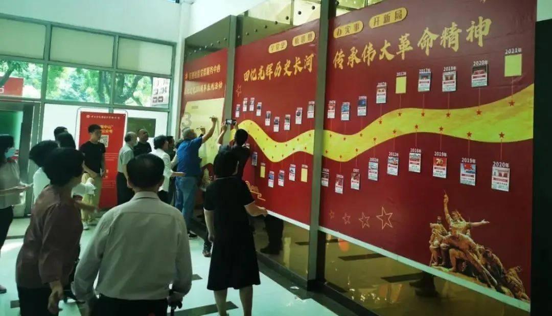 PS下载的字体在哪